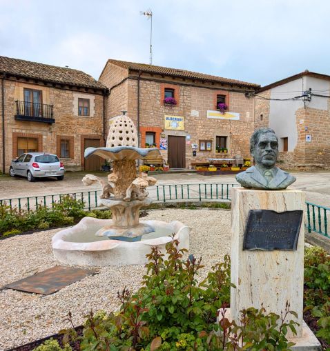 Exterior Albergue Liberanos Domine Rabe